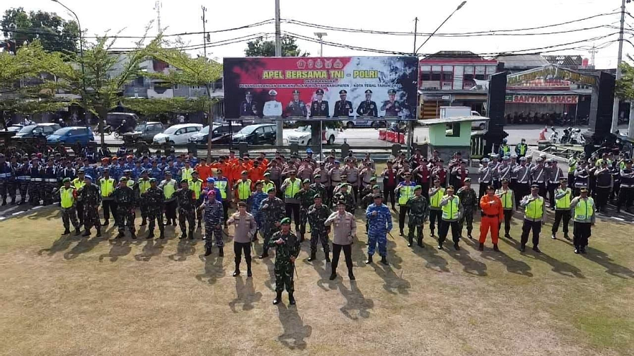 Personel TNI dan Polri di Wilayah Tegal Gelar Apel Kesiapsiagaan Tanggap Bencana Alam