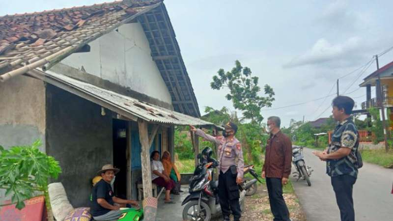 22 Rumah di Jatibarang Brebes Diterjang Angin Kencang