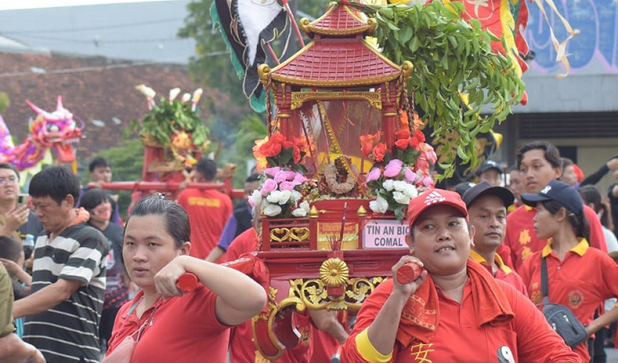 Ratusan Pengunjung Hadiri Kirab Budaya Seng Thian Kongco Liem Thay Soe