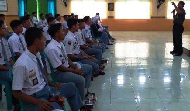 Pelajar SMA di Brebes ikuti Penguatan wawasan kebangsaan dan Bela Negara