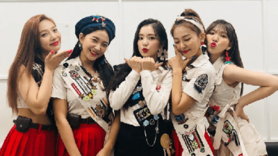 Red Velvet Resmi Peroleh 1 juta Copy Album ‘The ReVe Festival 2022 Birthday’