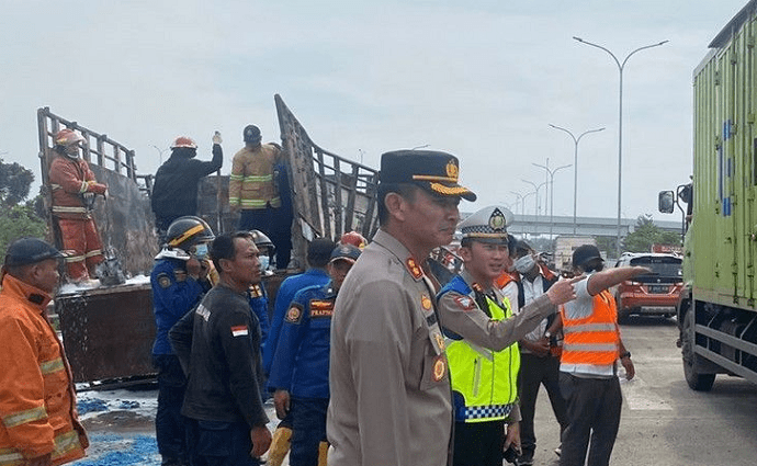 Kecelakaan Dekat Exit Tol Gandulan Pemalang di KM 312