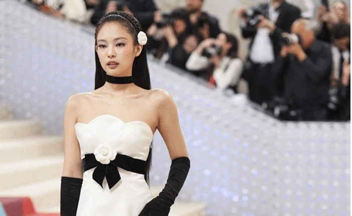 Jenny BLACKPINK telah mengungkapkan persiapannya untuk Met Gala 2023