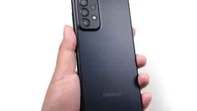 Uni Eropa Punya aturan baru yang mewajibkan HP memakai baterai lepas pasang