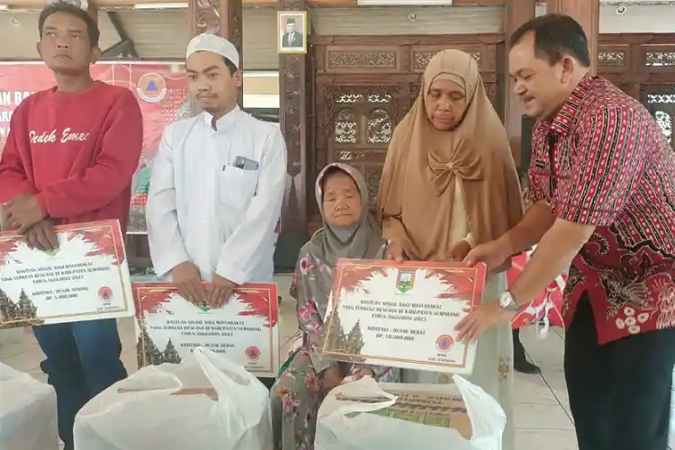 Bantuan untuk 13 Korban Bencana Di Kabupaten Semarang