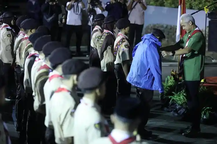 Ganjar melepas Pramuka Jateng di Anjungan Jawa Tengah