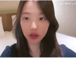IVE Jang Won Young Pamer Visual Cantik Tanpa Makeup di Jepang