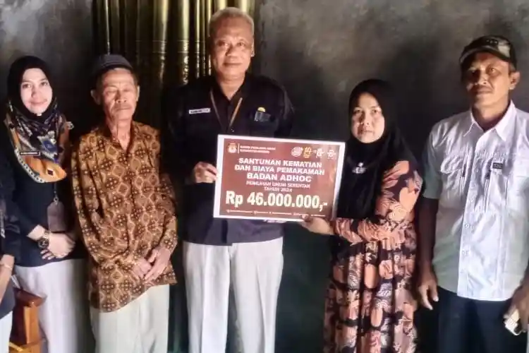 KPU Brebes Santuni Penyelenggara Adhoc yang Meninggal