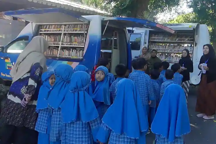 Perpustakaan Keliling Temanggung Sasar 100 Titik, Dorong Literasi Masyarakat Desa