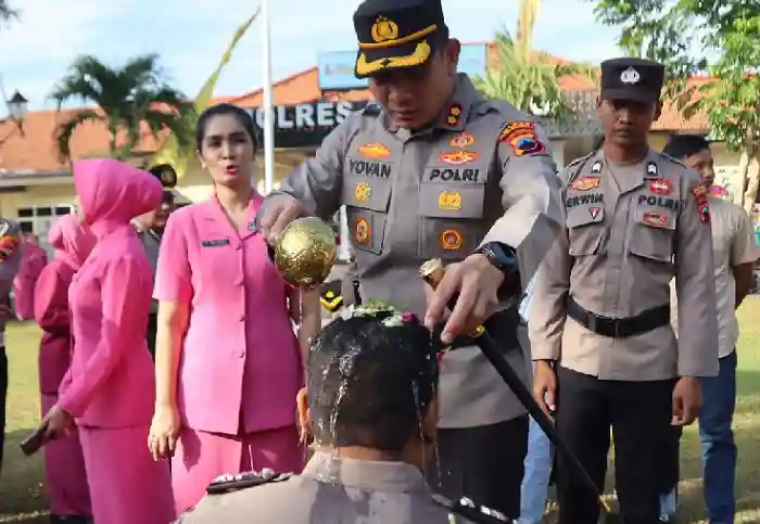 Polres Pemalang Naikkan Pangkat 22 Personil dan Wisuda 9 Purnabakti