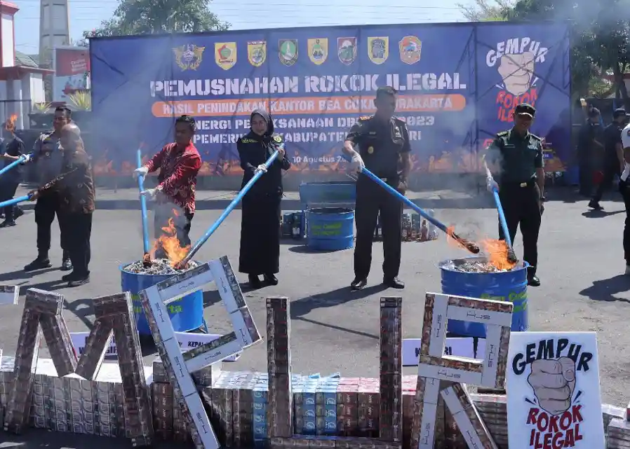 Bea Cukai Surakarta Musnahkan Rokok dan Minuman Ilegal Senilai Rp3,5 Miliar