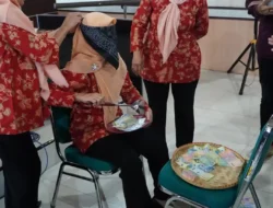 DWP Diskominfo Jateng Rayakan HUT RI dengan Lomba Serok Uang dan Lainnya