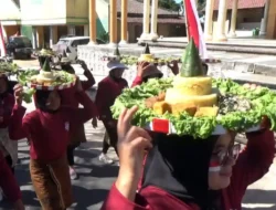 Desa Selo Rayakan HUT ke-100 dengan Kirab 1.000 Tumpeng dan Temu Tirta