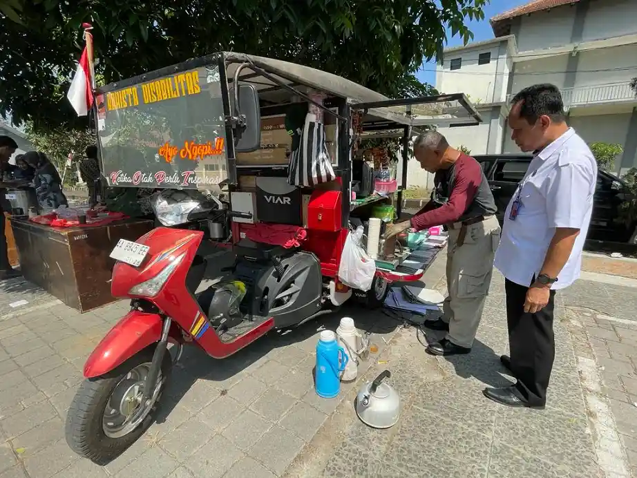 Difabel Penjual Kopi Keliling, Inspirasi dan Motivasi Sesama Difabel di Temanggung