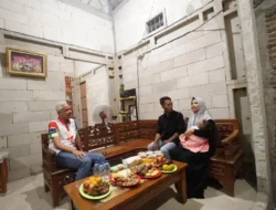 Ganjar Pranowo Nginep di Rumah Pasutri Penerima Program Tuku Lemah Oleh Omah