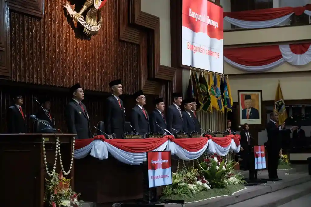 Ganjar Pranowo Sepakat dengan Pesan Jokowi Soal Polusi Budaya dan Situasi Kasar