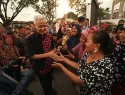 Ganjar Pranowo Tinjau Perbaikan Jalan Pebatan-Rengaspendawa, Warga Brebes Berterima Kasih