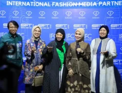 Santri Jateng Pamer Karya Fesyen Muslim di SFT, Atikoh Ganjar Pranowo Kagum