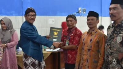 Warga Wonosari Terima 924 Sertifikat Tanah dari Program PTSL