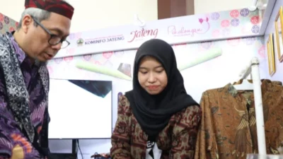 KIM Kraton Kidul Pamerkan Batik dan Teknologi di Surabaya, Wali Kota Pekalongan Bangga