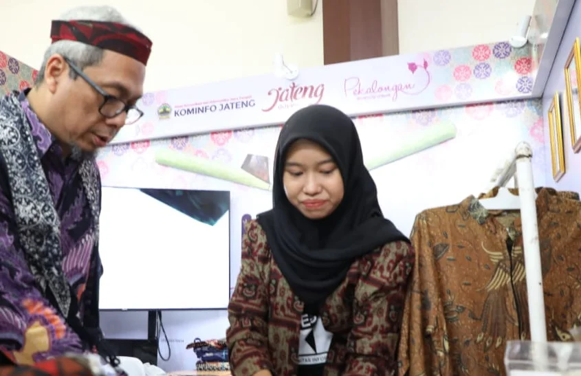 KIM Kraton Kidul Pamerkan Batik dan Teknologi di Surabaya, Wali Kota Pekalongan Bangga